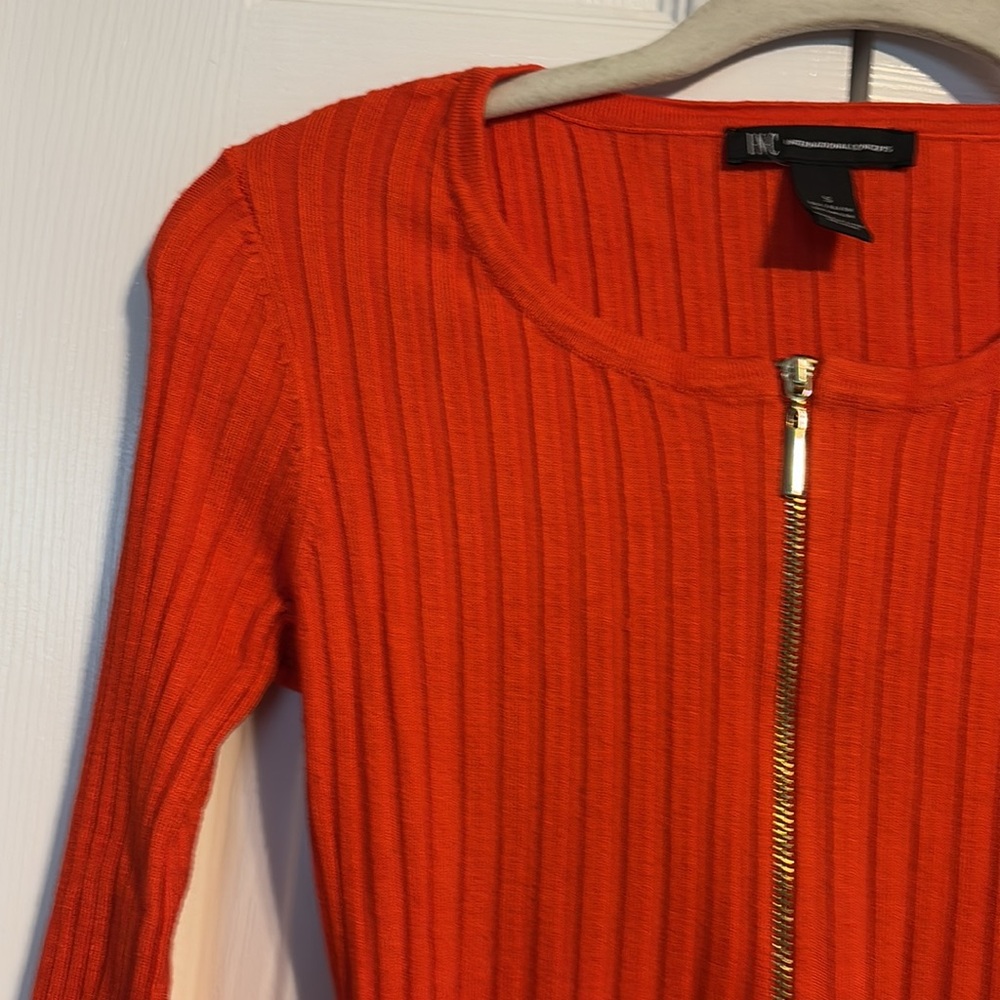 INC International concepts orange ribbed Sweater with gold zipper size small - Picture 4 of 9